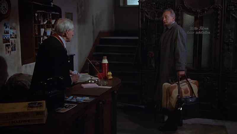 Herr Caine, that lift is out of order