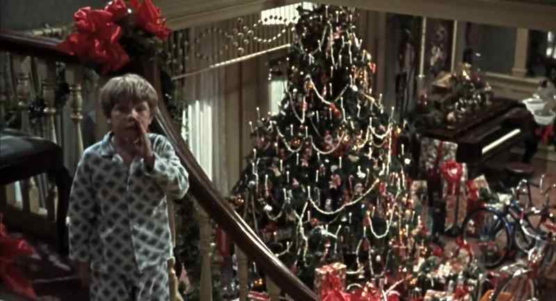 He's been here! He's been here! Santa Claus has been here!