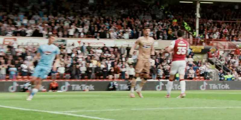 He's come all the way through towards Palmer