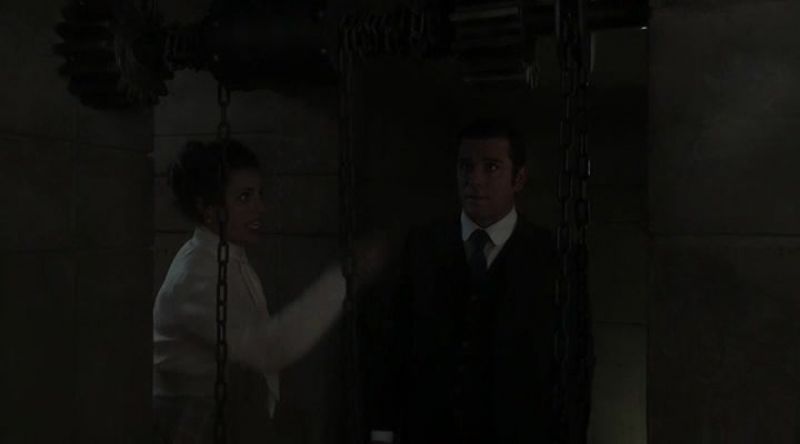 He's getting away. He's getting away with the Grail!