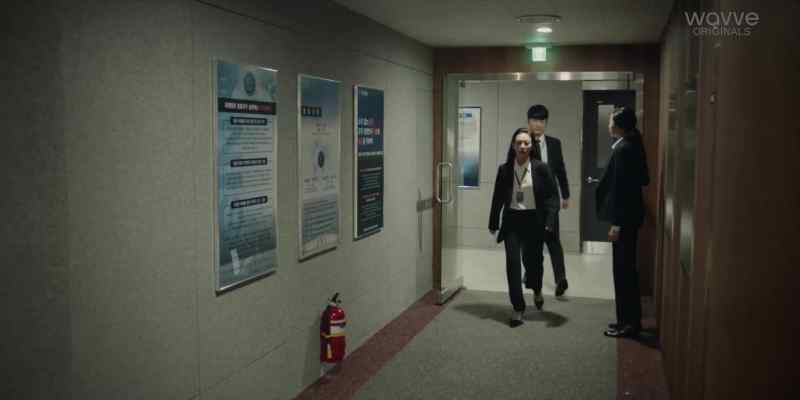 He's going to attack Hanmin Bank's Data Center?
