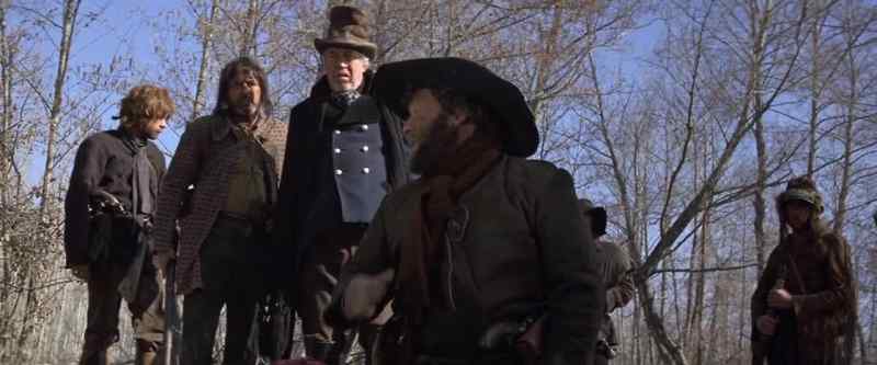 He's good as dead, sir. -Sew him up