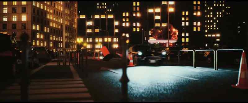 �� He's not a rat, always looking for crap ♪