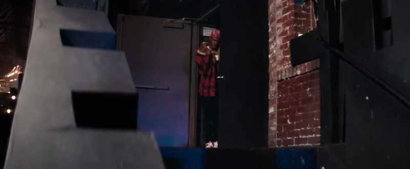�� Hey, a nigga shoot his self ♪