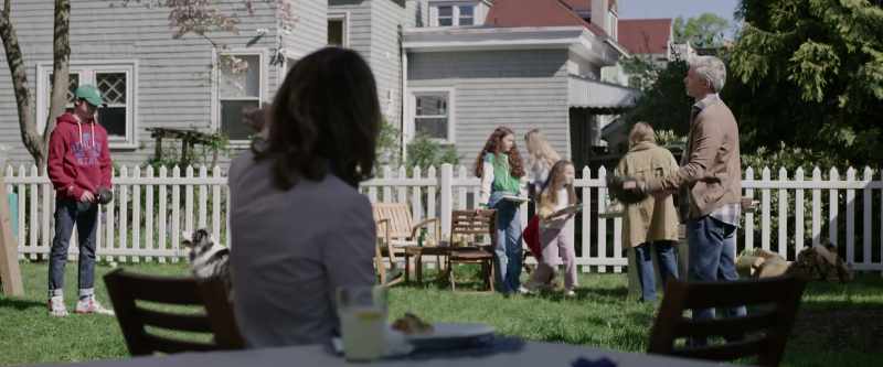 Hey, Anna. Come here and sit with your grandmother