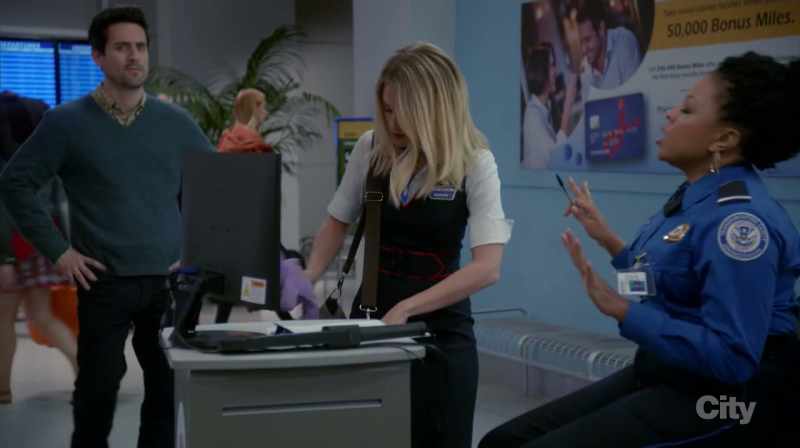 Hey, Annette. Do you have a minute? - Oh, Ronnie