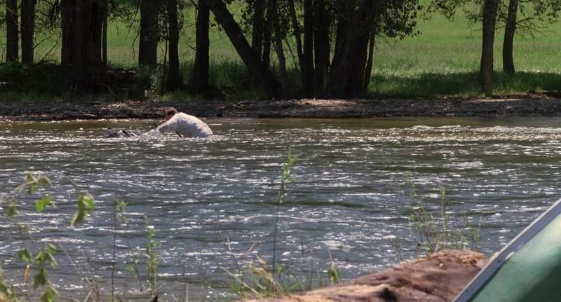 Hey bill My clothes In the river Get my clothes