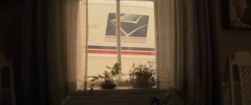 Hey, Chloe. Mail's here