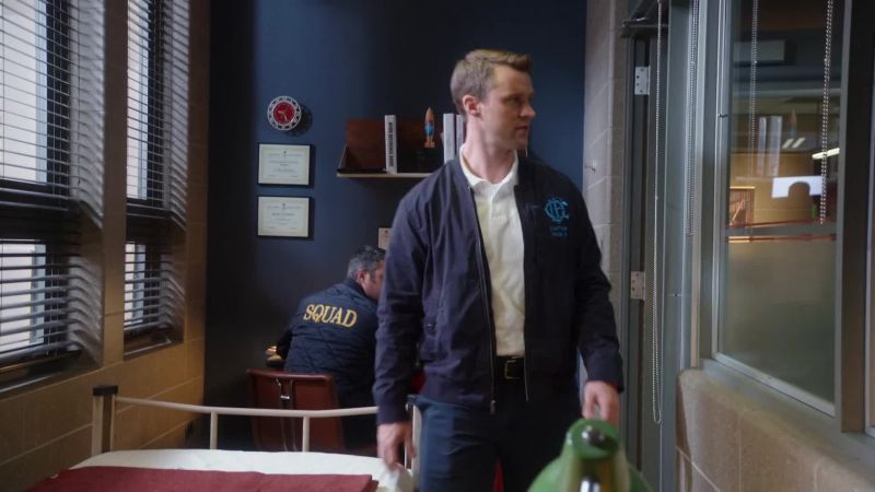 Hey, close the blinds so we can hide