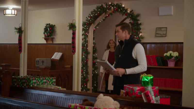 Hey, dad. - Hey, Pastor Mark