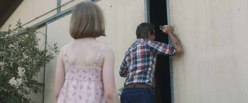 Hey, daddy. Cutting up some wood before dinner?