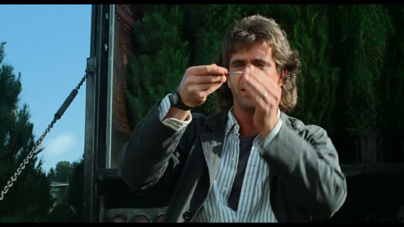 Hey. DEALER 1: Good, huh?