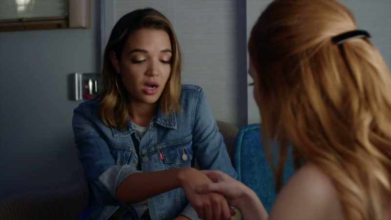 Hey, where did the bracelet go?