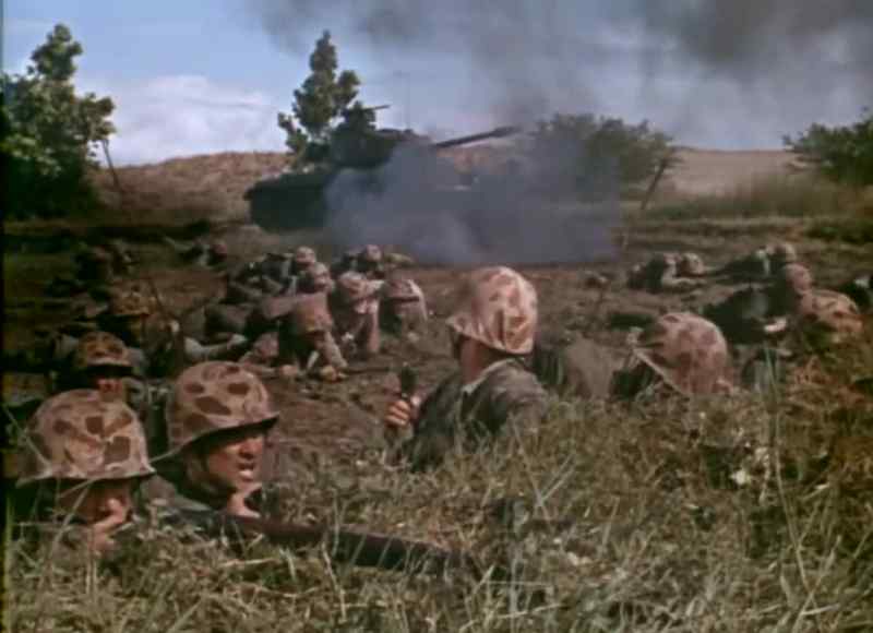 Hey, Domingo, Gunny, get that tank on that machine gun
