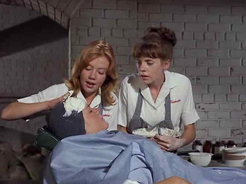 Hey, it feels awful! - Quiet please, or we'll crack