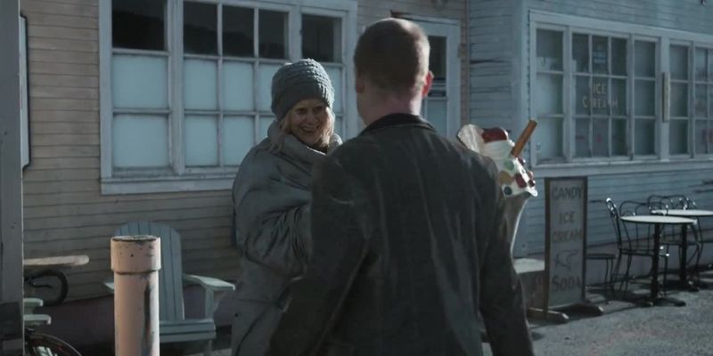 Hey, give me the bag. Give me the bag