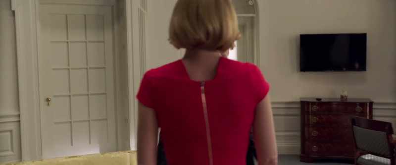�� Hey, here she comes ♪