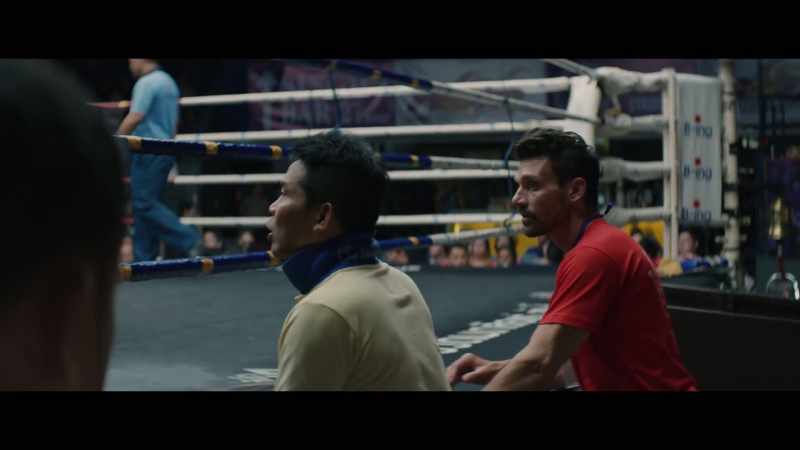 Hey, hey, hey! Don't jump away when he punches