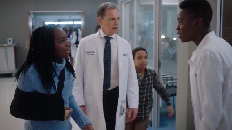 Hey, hey, hey, wait, wait, wait.Is my dad's heart beating now?