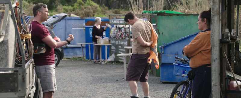 Hey. Hey, that's... Hey, Bruce!