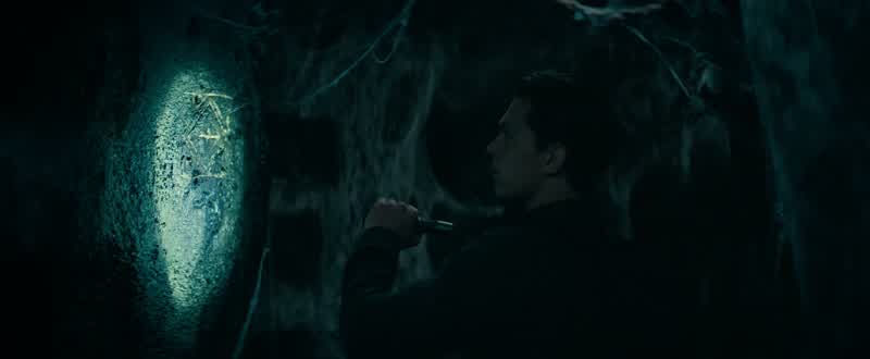 Hey, I got an arrow pointing this way