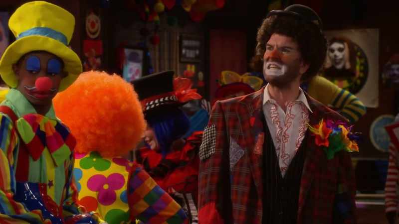 Hey, I haven't seen you clowns around here before