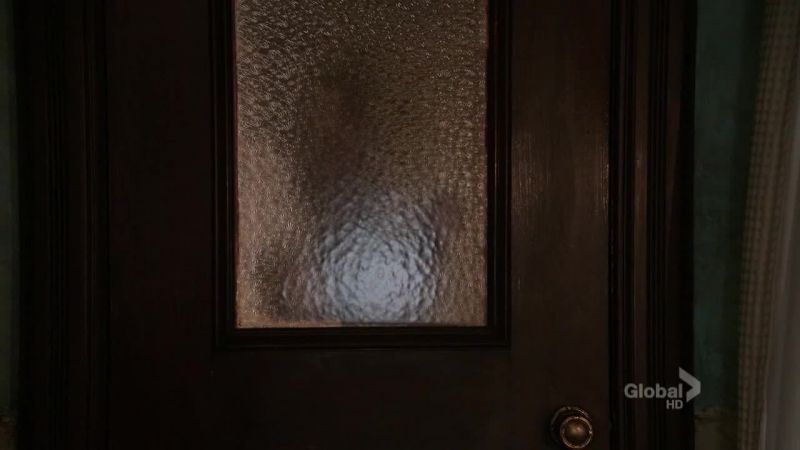 Hey, I need to get in there
