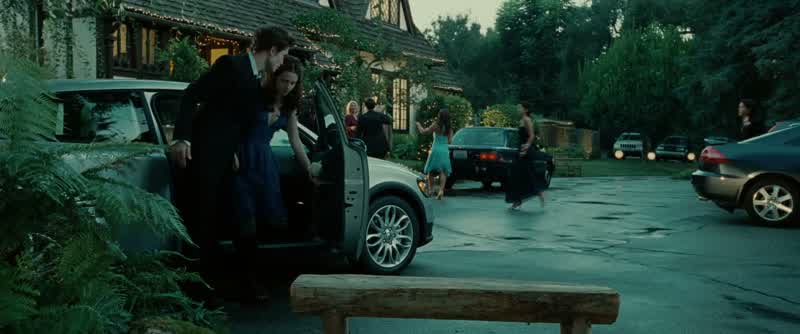 Hey. I’ll be right back. - Bella. - Jacob