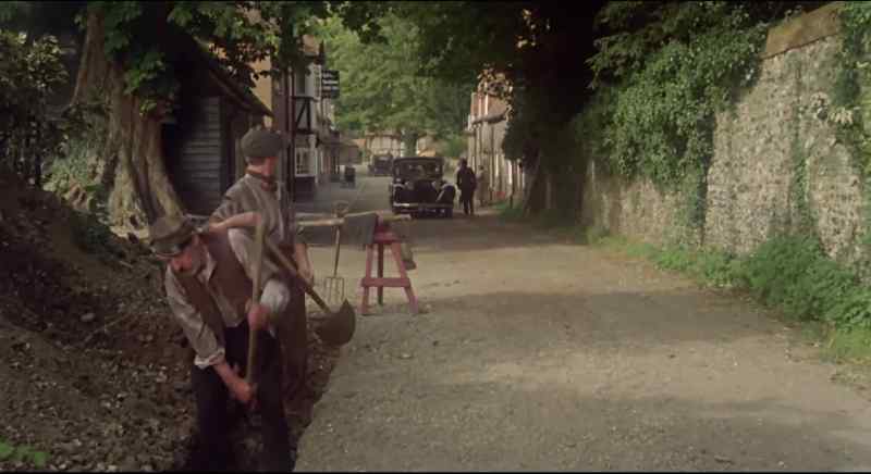 Hey! - It's her. The Ridgeway girl