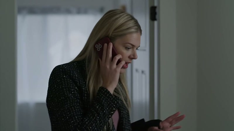 Hey, it's kira. Leave a message. (voicemail beeps)