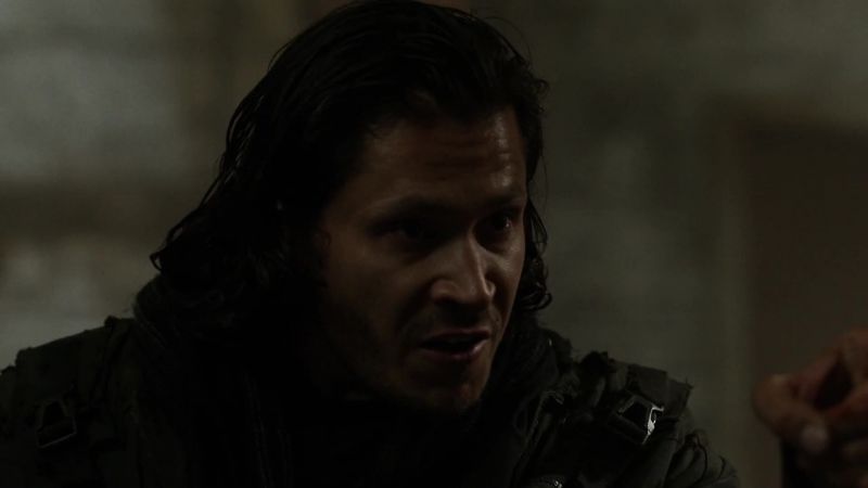 Hey, you kill him, the two of us are gonna have a problem!