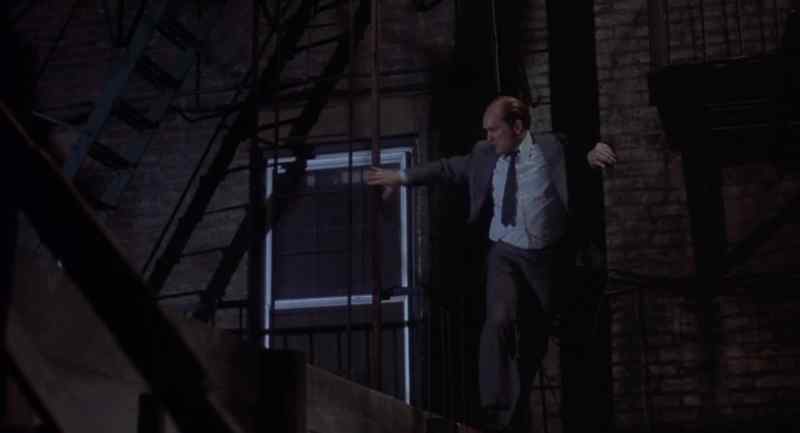 Hey, Luis, get that big bastard. - Get him, Luis!