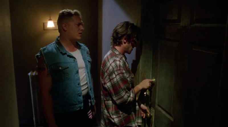 Hey man let me hang at your pad tonight
