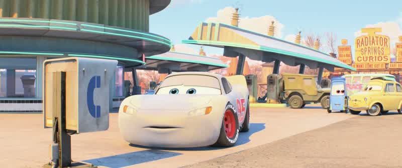 Hey McQueen we can race him primer mancome on let's go