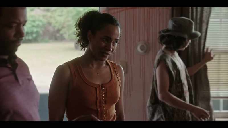 Hey, sheriff's on his way. Can we just focus here?