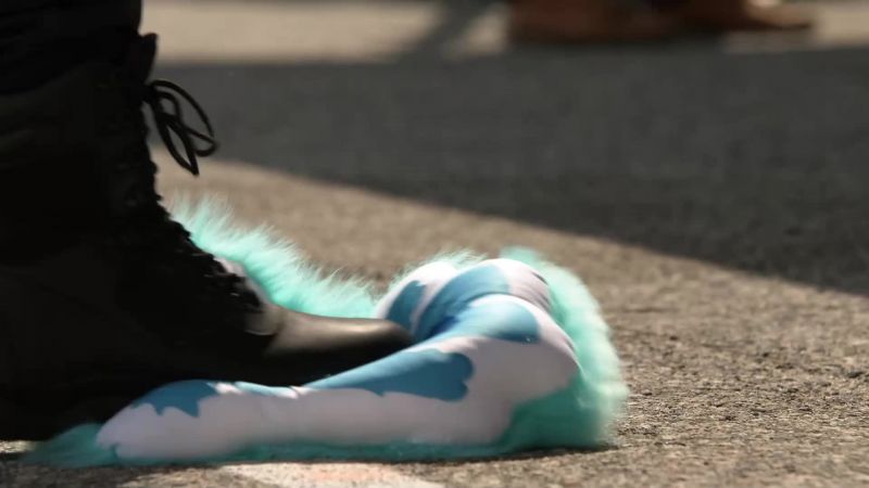 Hey, you smashed my beebo