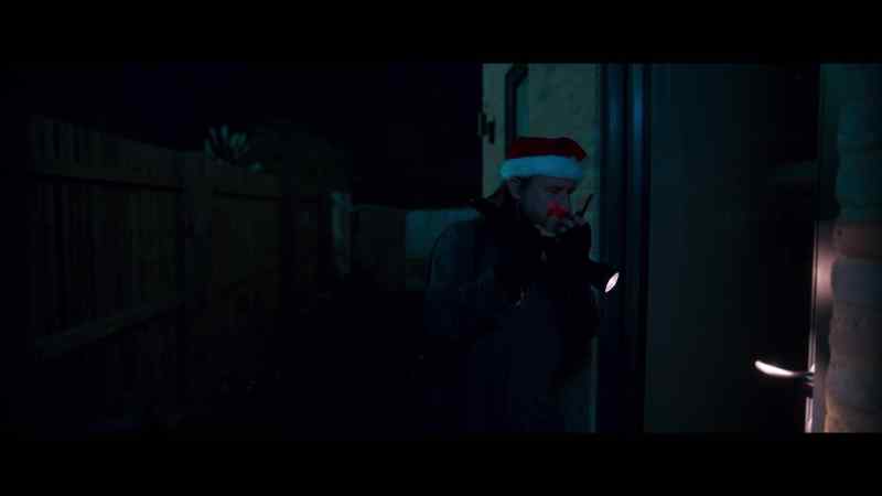 Hey, Stace. This side doors got a lock that