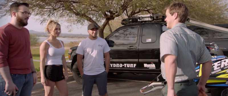 Hey, thanks again for lending me your freestyle ski, Mark