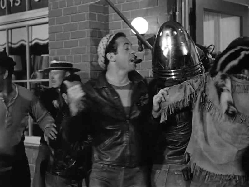 Hey! The chick! - Johnny's girl! Let's get her!