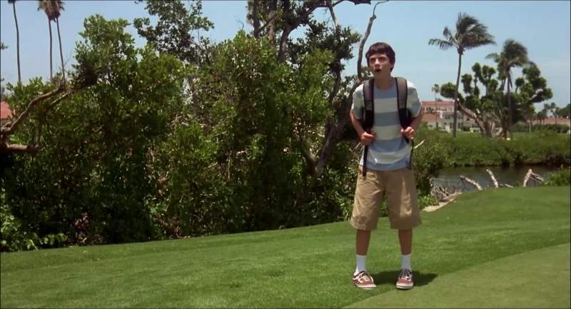Hey there's a kid Fore