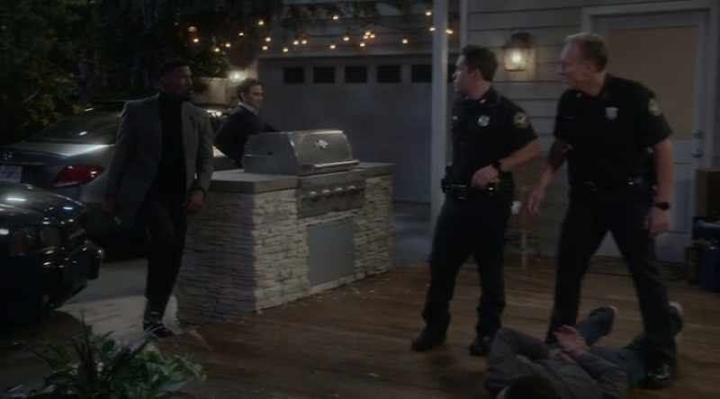 Hey! This is my house. What is going on? - Dad! That's my dad!