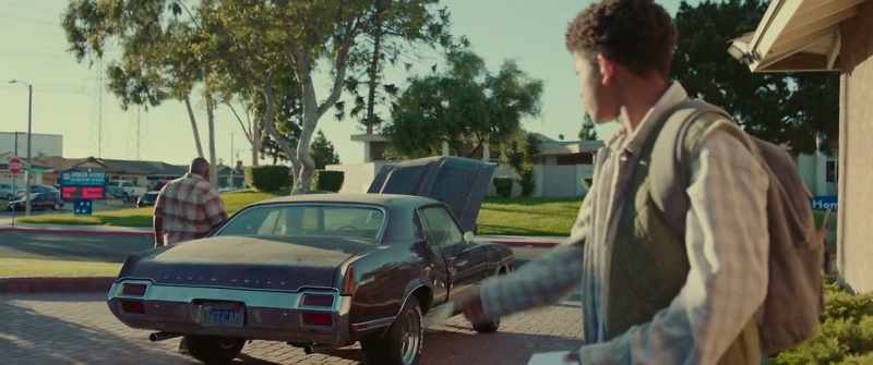 Hey, what's, what's wrong with y- with your car?