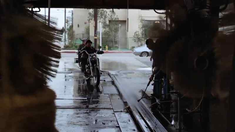 Hey, why did you come in here? -He'll never find us in here