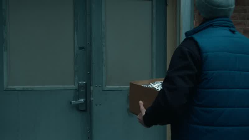Hey, yo, Carter, open up!