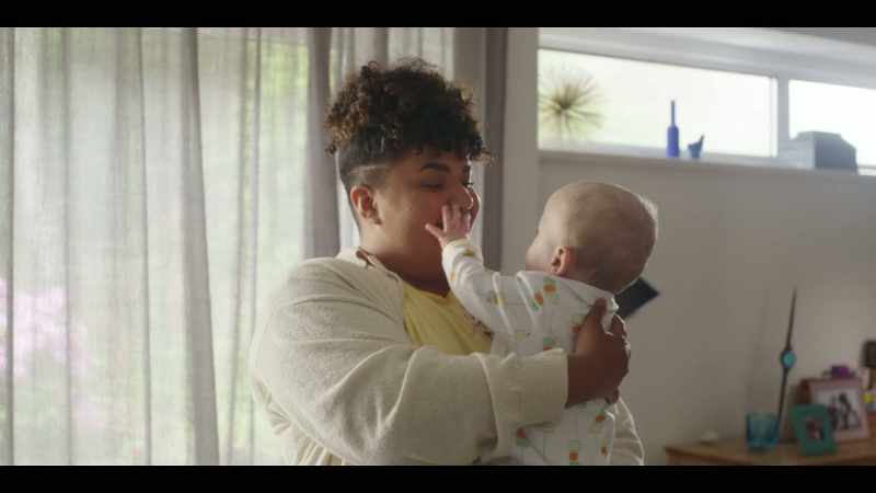 Hi. - Bobbi, give me the baby
