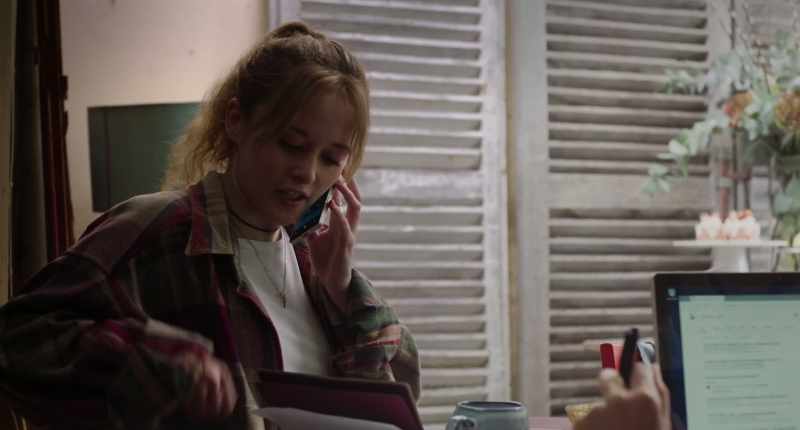 Hi, could I speak to a... Naomi Parker, please?