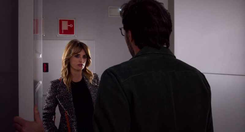 Hi. - Hi, Arturo. - Come in, come in