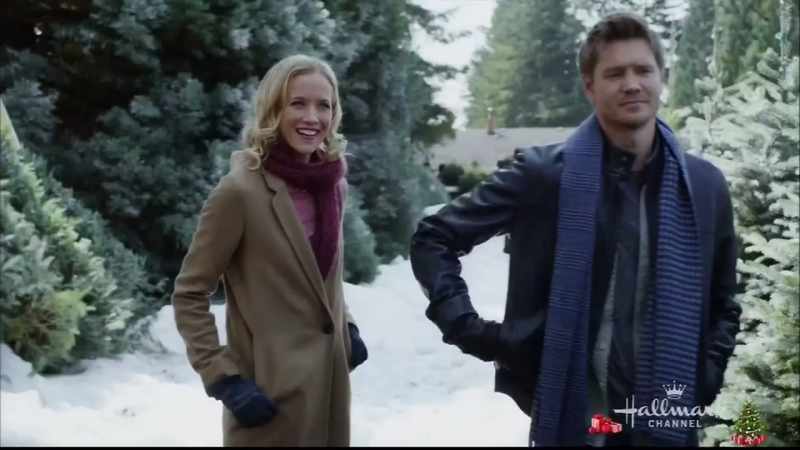 Hi. I'm Claire Matthews. - Hi!