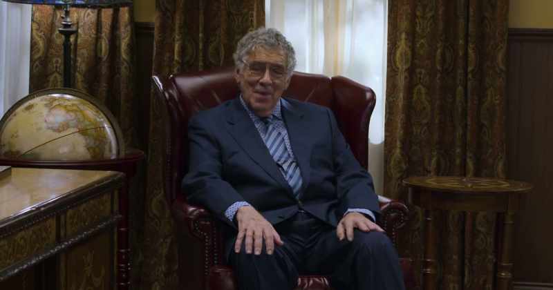 Hi. I'm Elliott Gould