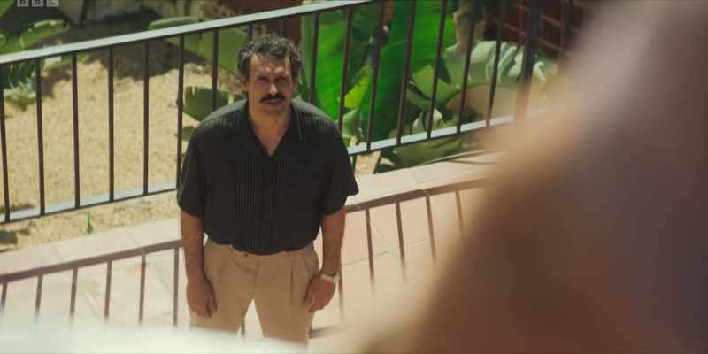 Hi, mate, are you here to fill up the pool?